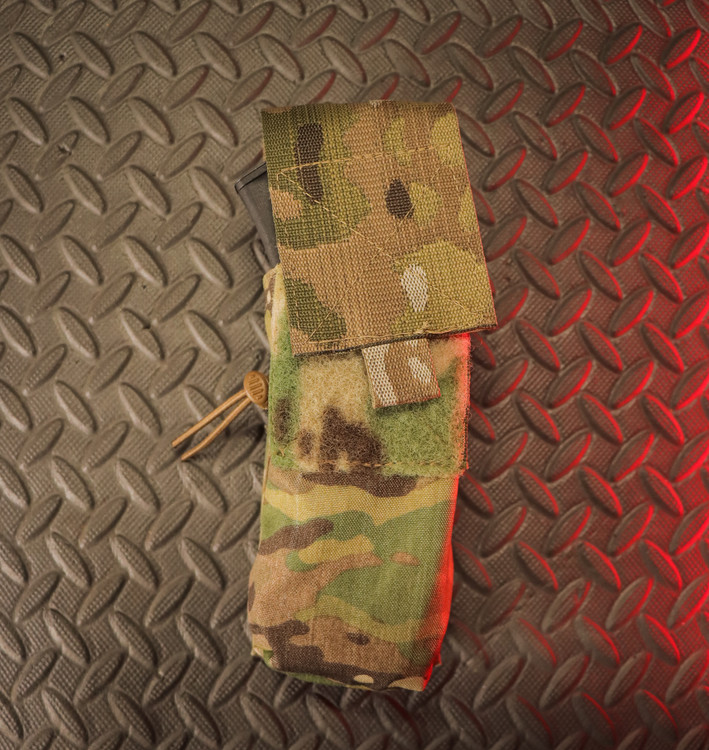 AK DOUBLE MAG POUCH