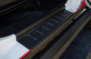 Rugged Rocker Panel Guards 2020-2023 JT | Tough Thermoplastic | Matte Black