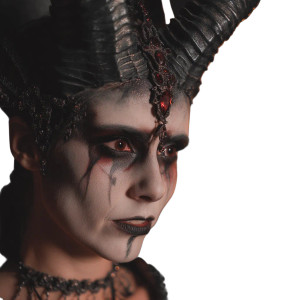 Demon Queen V4 Vinyl Car Decal Sticker – Waterproof & UV-Resistant 8"