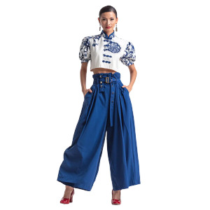 Trendy Chinese Model Vinyl Car Decal Sticker – Waterproof & UV-Resistant 8"