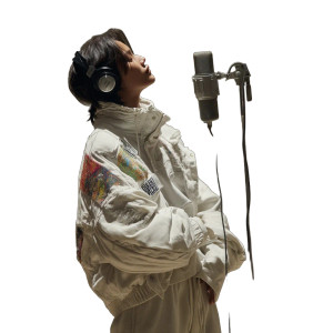 Japanese Singer Studio Vinyl Car Decal Sticker – Waterproof & UV-Resistant 8"