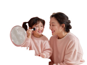 Chinese Mom And Child Vinyl Car Decal Sticker – Waterproof & UV-Resistant 8"