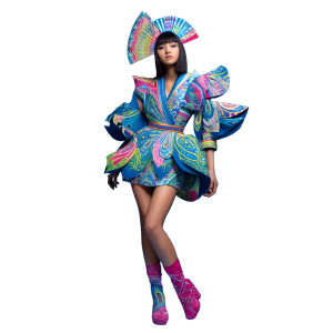 Vibrant Peacock Fashion Vinyl Car Decal Sticker – Waterproof & UV-Resistant 8"