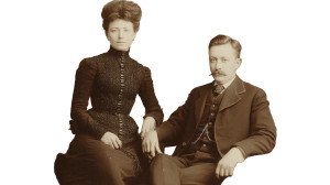 Victorian Portrait Pair Vinyl Car Decal Sticker – Waterproof & UV-Resistant 8"