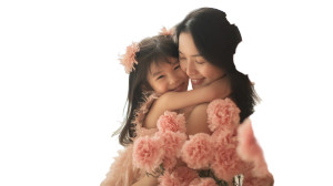 Mother And Daughter V23 Vinyl Car Decal Sticker – Waterproof & UV-Resistant 8"