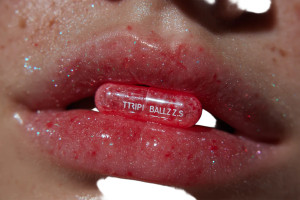 Glossy Lip Pill Vinyl Car Decal Sticker – Waterproof & UV-Resistant 8"