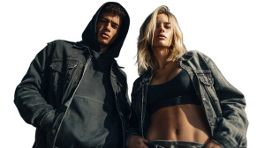 Urban Fashion Duo V4 Vinyl Car Decal Sticker – Waterproof & UV-Resistant 8"