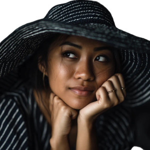 Vietnamese Woman Stripes Vinyl Car Decal Sticker – Waterproof & UV-Resistant 8"