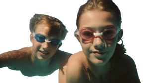 Underwater Siblings Swim Vinyl Car Decal Sticker – Waterproof & UV-Resistant 8" Underwater Siblings Swim Vinyl Car Decal Sticker – Waterproof & UV-Resistant 8"