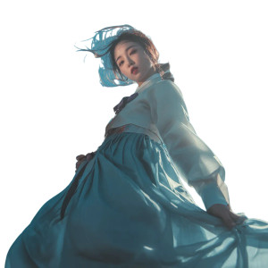 Korean Girl Hanbok V2 Vinyl Car Decal Sticker – Waterproof & UV-Resistant 8" Korean Girl Hanbok V2 Vinyl Car Decal Sticker – Waterproof & UV-Resistant 8"