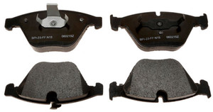 Raybestos R-Line Brake Pad | OE Replacement | Metallic - Set of 4