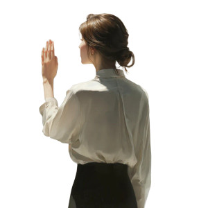 Graceful Korean Woman V3 Vinyl Car Decal Sticker – Waterproof & UV-Resistant 8"