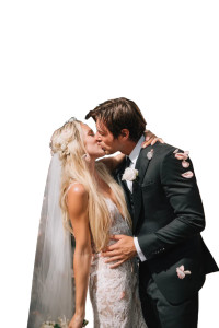 Wedding Kiss Vinyl Car Decal Sticker – Waterproof & UV-Resistant 8" Wedding Kiss Vinyl Car Decal Sticker – Waterproof & UV-Resistant 8"