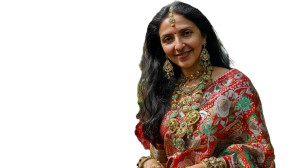 Indian Woman In Sari Vinyl Car Decal Sticker – Waterproof & UV-Resistant 8"