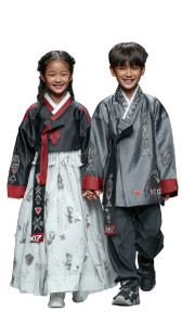 Kt Wiz Hanbok Duo Vinyl Car Decal Sticker – Waterproof & UV-Resistant 8"