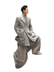 Asian Athlete Model Vinyl Car Decal Sticker – Waterproof & UV-Resistant 