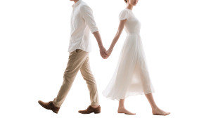 Romantic Couple Walking Vinyl Car Decal Sticker – Waterproof & UV-Resistant Romantic Couple Walking Vinyl Car Decal Sticker – Waterproof & UV-Resistant