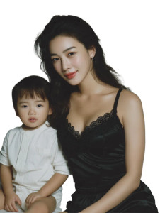 Korean Woman With Child Vinyl Car Decal Sticker – Waterproof & UV-Resistant Korean Woman With Child Vinyl Car Decal Sticker – Waterproof & UV-Resistant
