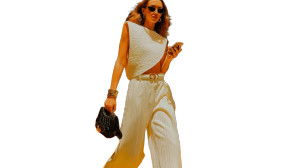 Fashionable Brazilian Woman Vinyl Car Decal Sticker – Waterproof & UV-Resistant  Fashionable Brazilian Woman Vinyl Car Decal Sticker – Waterproof & UV-Resistant