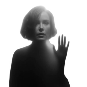 Silhouette Of Scully Vinyl Car Decal Sticker – Waterproof & UV-Resistant 