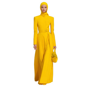 Elegant Hijab Model Vinyl Car Decal Sticker – Waterproof & UV-Resistant 