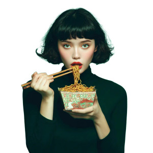 Woman Eating Noodles Vinyl Car Decal Sticker – Waterproof & UV-Resistant Woman Eating Noodles Vinyl Car Decal Sticker – Waterproof & UV-Resistant