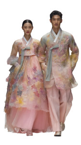 Dreamy Hanbok Couple Vinyl Car Decal Sticker – Waterproof & UV-Resistant Dreamy Hanbok Couple Vinyl Car Decal Sticker – Waterproof & UV-Resistant