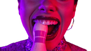 Biting Bowling Pin Vinyl Car Decal Sticker – Waterproof & UV-Resistant 