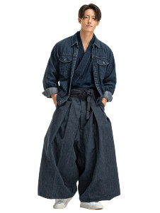 Stylish Korean Model V7 Vinyl Car Decal Sticker – Waterproof & UV-Resistant 