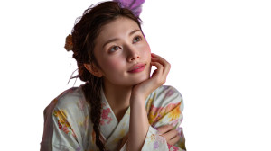 Yukata Woman Vinyl Car Decal Sticker – Waterproof & UV-Resistant Yukata Woman Vinyl Car Decal Sticker – Waterproof & UV-Resistant