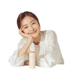 Japanese Model Smiling V3 Vinyl Car Decal Sticker – Waterproof & UV-Resistant 