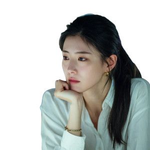 Focused Korean Woman V2 Vinyl Car Decal Sticker – Waterproof & UV-Resistant 