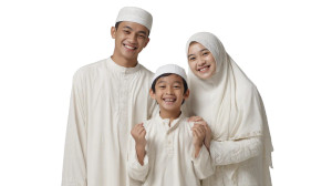 Indonesian Muslim Family Vinyl Car Decal Sticker – Waterproof & UV-Resistant Indonesian Muslim Family Vinyl Car Decal Sticker – Waterproof & UV-Resistant