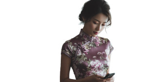 Elegant Qipao Woman V6 Vinyl Car Decal Sticker – Waterproof & UV-Resistant 2.72"