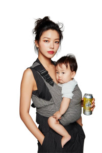 Mother With Baby V2 Vinyl Car Decal Sticker – Waterproof & UV-Resistant 4.4