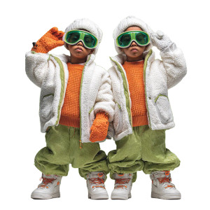 Skiing Twin Boys Vinyl Car Decal Sticker – Waterproof & UV-Resistant 3.4133333333333336"