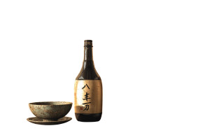 Kintsugi Sake Cup Vinyl Car Decal Sticker – Waterproof & UV-Resistant 5.97333333333333