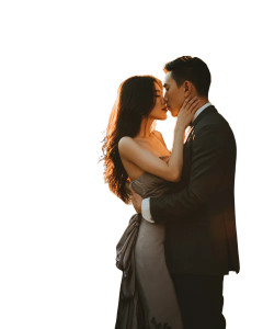 Romantic Couple Embrace V5 Vinyl Car Decal Sticker – Waterproof & UV-Resistant 8.0"