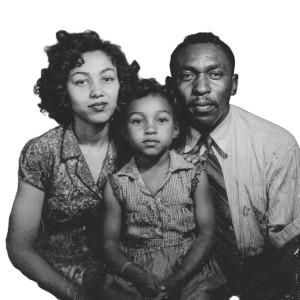 Vintage Family Portrait V5 Vinyl Car Decal Sticker – Waterproof & UV-Resistant 3.4133333333333336"