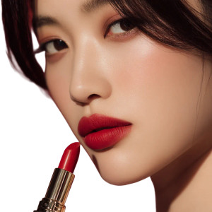 Korean Makeup Model Vinyl Car Decal Sticker – Waterproof & UV-Resistant 3.4133333333333336" Korean Makeup Model Vinyl Car Decal Sticker – Waterproof & UV-Resistant 3.4133333333333336"