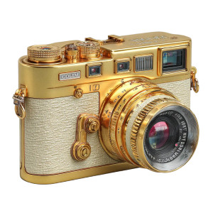 Golden Camera Vinyl Car Decal Sticker – Waterproof & UV-Resistant 3.4133333333333336"