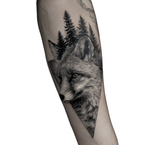 Fox Pine Tattoo Vinyl Car Decal Sticker – Waterproof & UV-Resistant 3.4133333333333336"