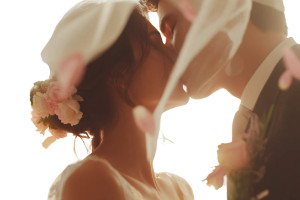 Wedding Kiss Moment V2 Vinyl Car Decal Sticker – Waterproof & UV-Resistant 5.97333333333333