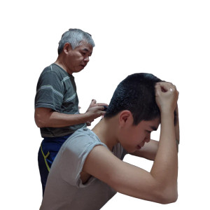 Angry Dad Argument Vinyl Car Decal Sticker – Waterproof & UV-Resistant 3.4133333333333336"