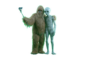 Bigfoot Alien Selfie Vinyl Car Decal Sticker – Waterproof & UV-Resistant 2.986666666666667"