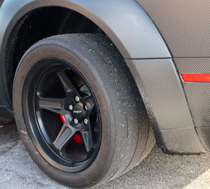 Mickey Thompson ET Street  R | P305 x 45R18 | Radial Street Tire with Proven Race Compounds & Limited Warranty