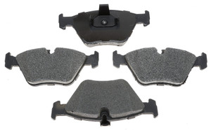 Ultimate Performance Raybestos Brake Pads | 1997-2000 BMW 528i | R-Line D725 Metallic