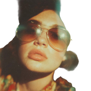 Stylish Woman Sunglasses Vinyl Car Decal Sticker – Waterproof & UV-Resistant 6.826666666666667"