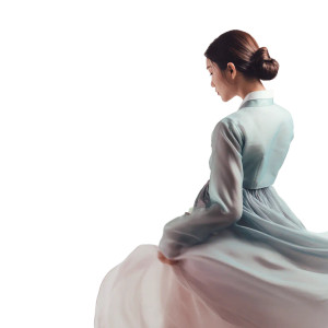 Traditional Hanbok Spin Vinyl Car Decal Sticker – Waterproof & UV-Resistant 6.826666666666667"