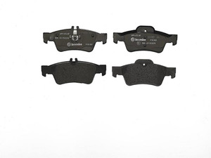 Brembo Low-Met Brake Pad Set | FMSI D1424-8540 | Dust-Free | Premium Stainless-Steel Hardware Brembo Low-Met Brake Pad Set | FMSI D1424-8540 | Dust-Free | Premium Stainless-Steel Hardware